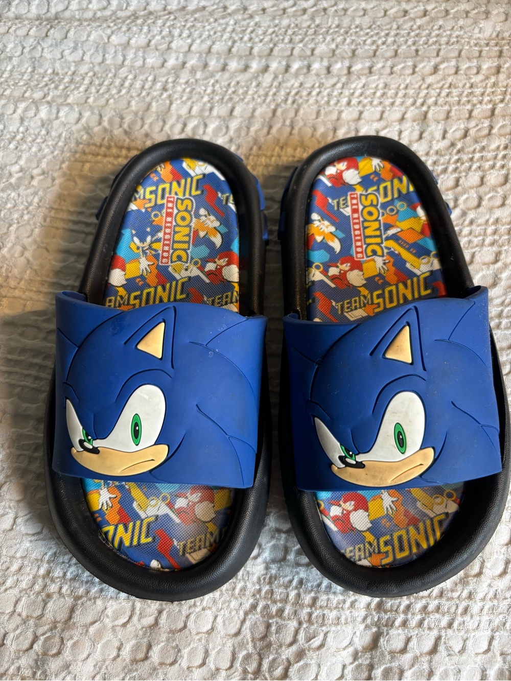 Sonic the Hedgehog Blue Kids Slide Sandals